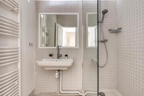 Cute Apartment in the Heart of the Latin District