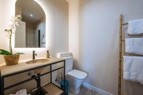 New Hostly Alameda Apartments photo 37