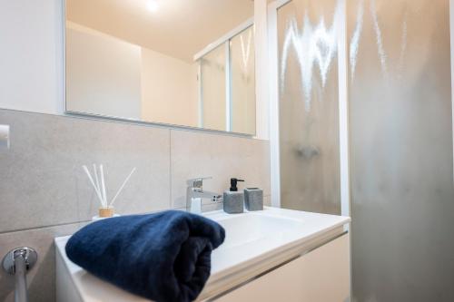 Bilik mandi di Gelsi Apartments Lake Como