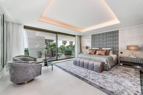 Villa LA 5 bedroom Villa in Sierra Blanca, Marbella