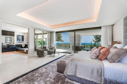 Villa LA 5 bedroom Villa in Sierra Blanca, Marbella