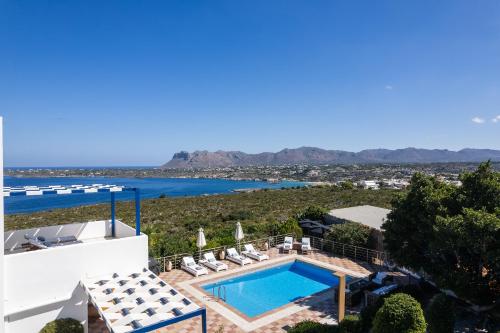 A view of the pool at Villa Blanca or nearby