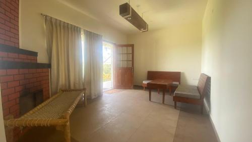 Χώρος καθιστικού στο Willostays Emerald Lake Facing villa