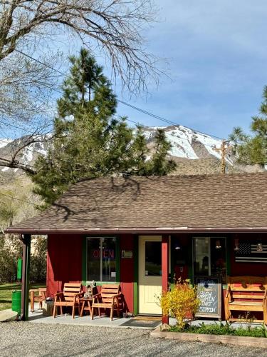 Gallery image of Andruss Motel in Walker