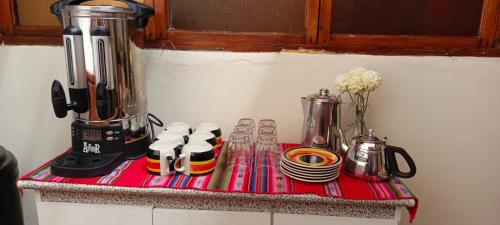 Una cocina o kitchenette en Hostel The Little House Backpakers