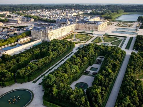 una vista aérea de la ciudad de Viena en Vélodrome Montigny 2024, en Montigny-le-Bretonneux