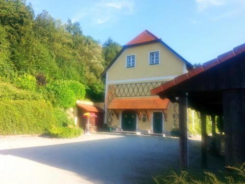 Das Gebäude in dem sich die Ferienwohnung befindet