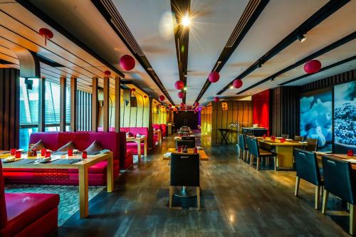 Crowne Plaza Greater Noida by IHGにあるシーティングエリア
