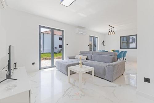 Strelitzia apartment Split with jacuzzi
