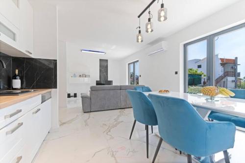 Strelitzia apartment Split with jacuzzi