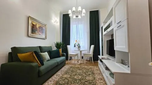 Val's Vatican Wall Apartment photo 1