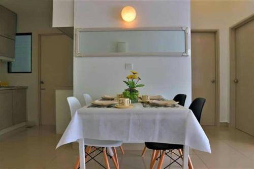 Φωτογραφία από το άλμπουμ του BbellaHomestayRiverview KBtown 2BR, Wi-Fi, washer σε Kota Bharu