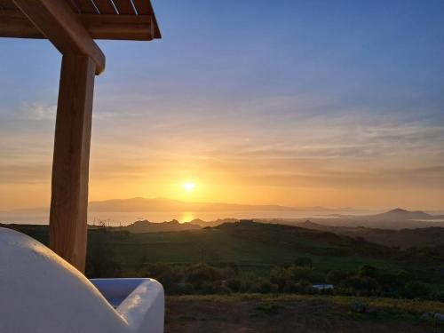 Galería fotográfica de Ariadne's Crown Luxury Suites with Private Pool en Vívlos