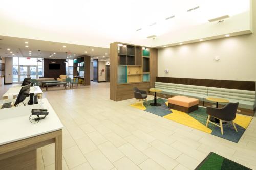 Fotografie z fotogalerie ubytování Holiday Inn & Suites Detroit - Troy by IHG v destinaci Troy