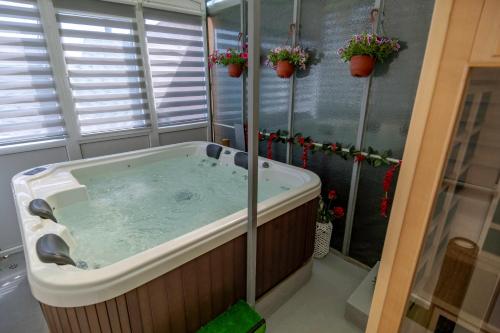 Koupelna v ubytování Vila apartment Astorija 2