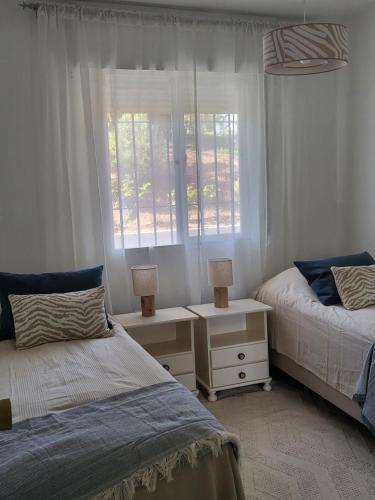 Torreblanca 2 bedrooms apart with small garden and pool