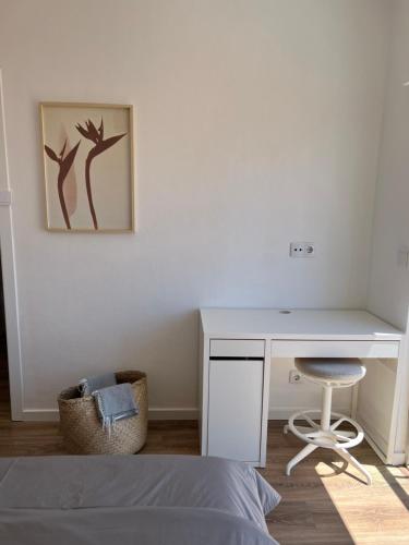 Ton's Loft 3 mins to the Beach
