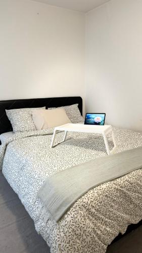 Private room Serenity near Arena La Défense