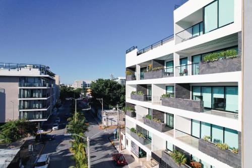 Torre Diez by Grupo Amber en Playa del Carmen