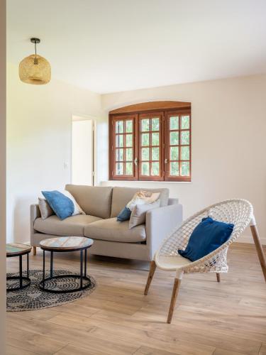 Χώρος καθιστικού στο Pépoule - Appartements avec vue sur les monts du Beaujolais