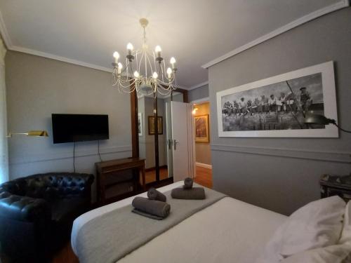 Кровать или кровати в номере Diego's Vintage Apartment