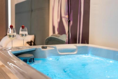 Ảnh trong thư viện ảnh của MG Sapphire Jacuzzi Premium Suite ở Thessaloníki