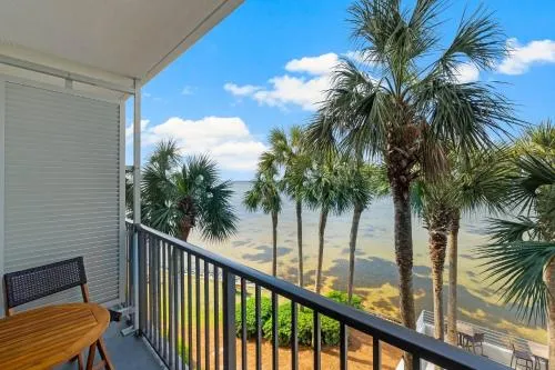 Sandestin Bayfront Studio with balcony and breathtaking views photo 1