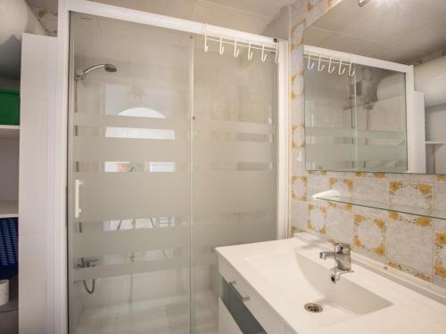 Appartement 2 Chambres avec Climatisation près de la Plage