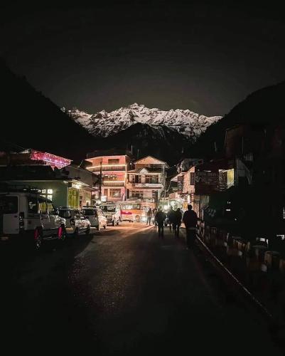 Φωτογραφία από το άλμπουμ του Chojh Inn Guest House σε Kasol