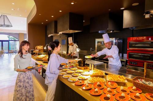 旅館の敷地内または近くでの食事または食べ物