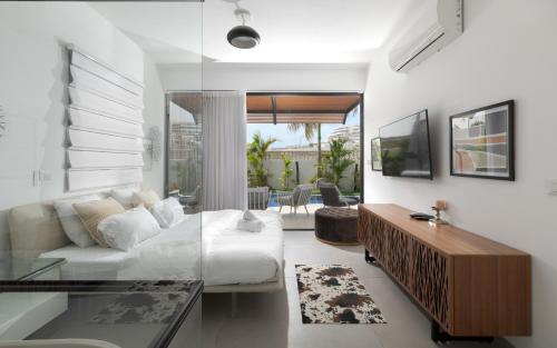 Ruang duduk di LUX amazing villa with private pool