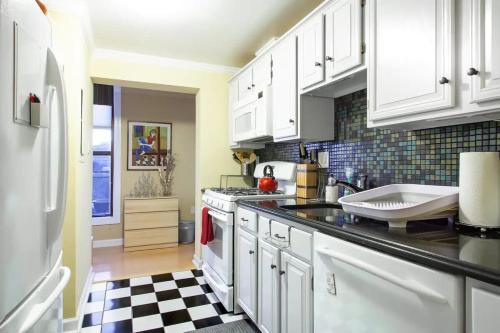 Gallery image of Gorgeous Rosslyn Penthouse w Views FREE Parking Metro Subway in Arlington