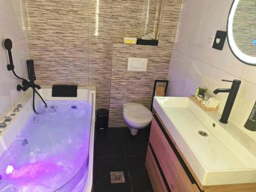 Arcobaleno Apartments & Roomsにあるバスルーム