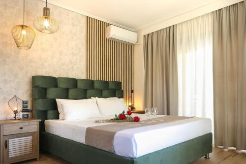 Ένα ή περισσότερα κρεβάτια σε δωμάτιο στο PLAZA ELEGANT SUITE center