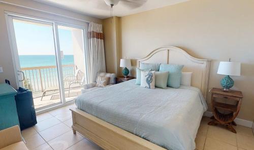 Brightly Furnished Beachfront Condo by Brightwild- 7th Floor Gulf View! photo 9