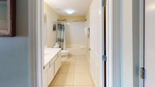 Brightly Furnished Beachfront Condo by Brightwild- 7th Floor Gulf View! photo 13