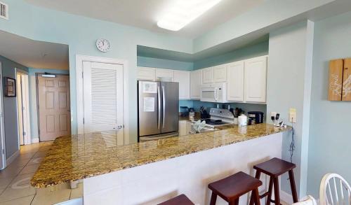 Brightly Furnished Beachfront Condo by Brightwild- 7th Floor Gulf View! photo 15