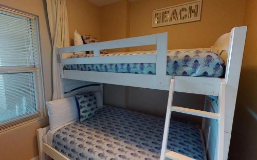 Brightly Furnished Beachfront Condo by Brightwild- 7th Floor Gulf View! photo 18