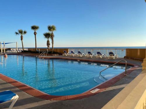 Brightly Furnished Beachfront Condo by Brightwild- 7th Floor Gulf View! photo 22