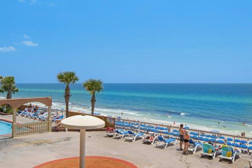 Brightly Furnished Beachfront Condo by Brightwild- 7th Floor Gulf View! photo 14