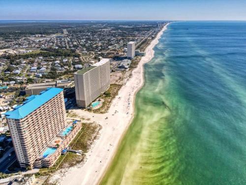 Brightly Furnished Beachfront Condo by Brightwild- 7th Floor Gulf View! photo 32