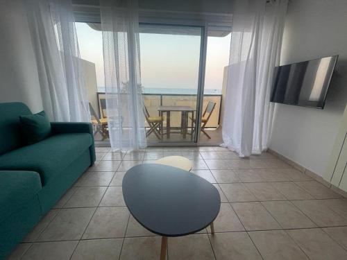 Studio vue mer, ascenseur, parking - 4NOUM11