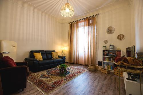 TINA HOUSE FLORENCE
