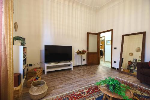 TINA HOUSE FLORENCE