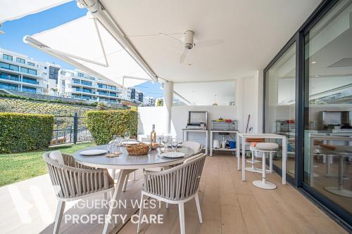 Garden Villa - Large Terrace with Outdoor Kitchen and Pool, Higueron West, Fuengirola