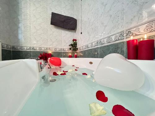 [Jacuzzi-idrotherapy] [Duomo 5 min] [QCTerme 100m]