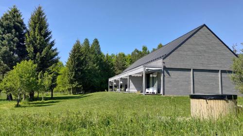 Κήπος έξω από το Srebrna Chata, Góry Izerskie, Apartament Izerska Łąka