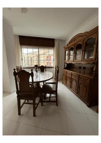 Kuchyň nebo kuchyňský kout v ubytování Apartamentos Deza- Playa Silgar