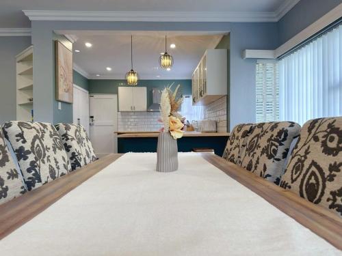 Χώρος καθιστικού στο SandyBay Garden Hideaway