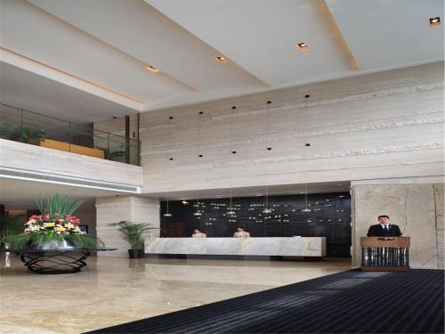 Lobbyen eller receptionen på Yunkai Hotel